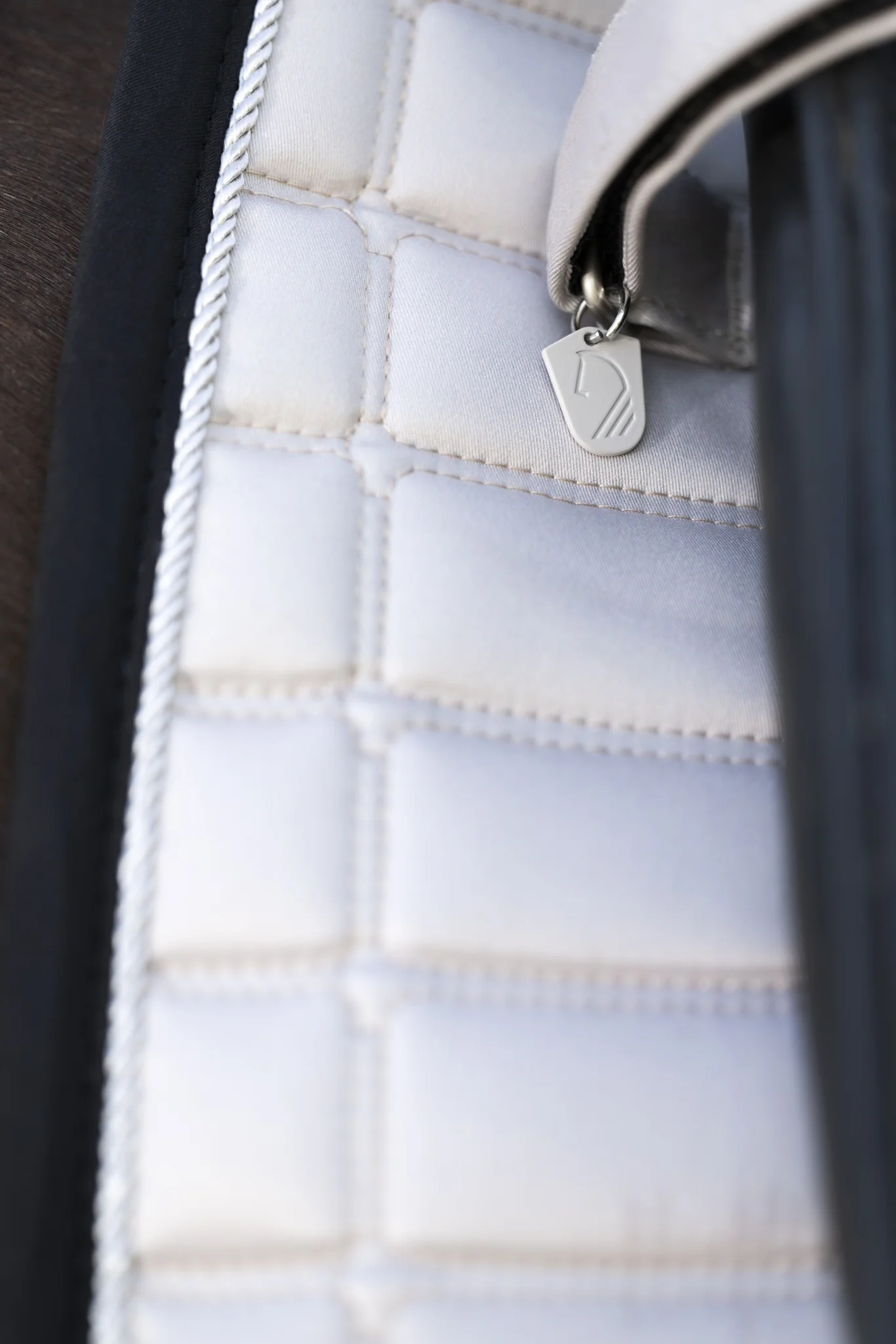 HKM Amalfi Dressage Saddle Pad - Image 5