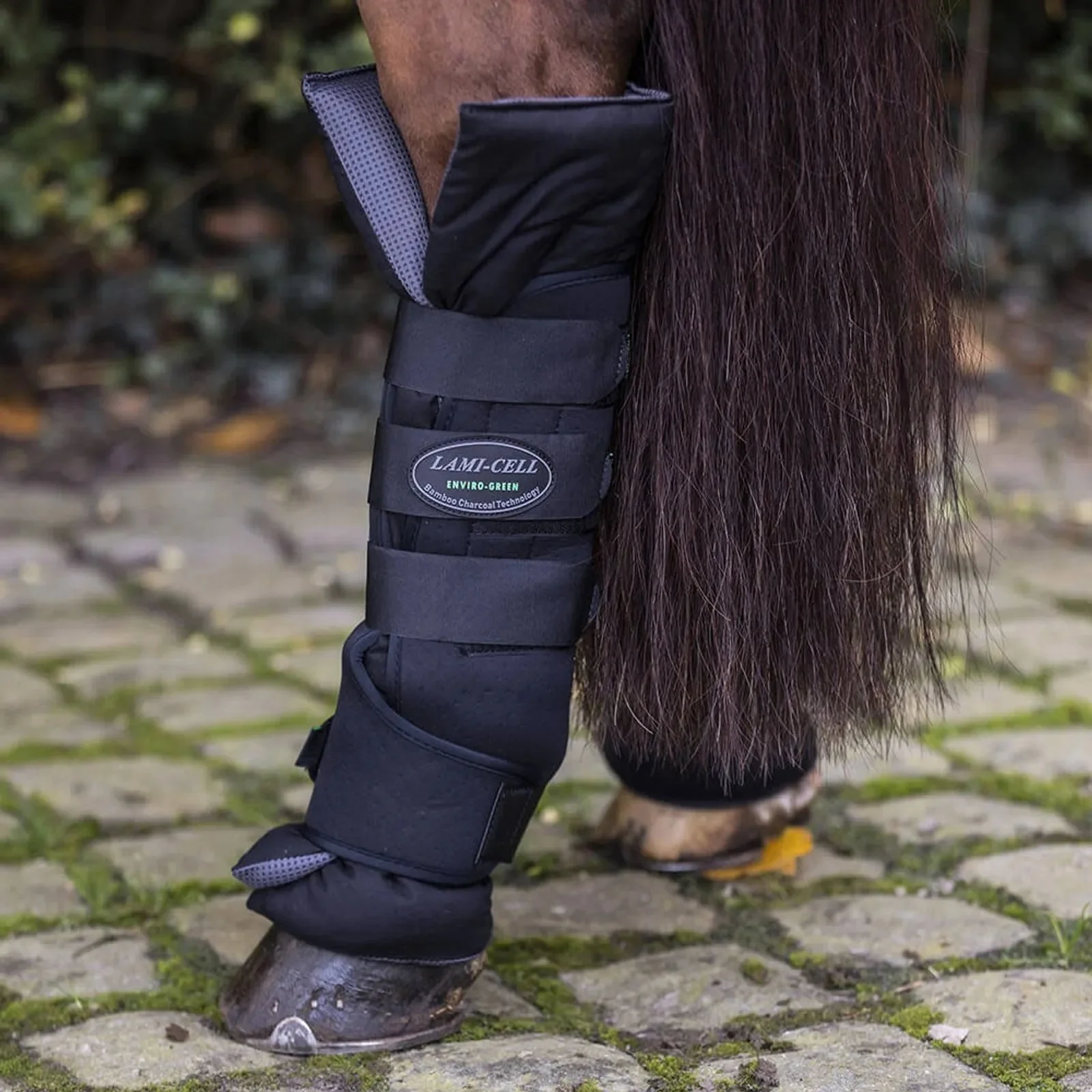 Lami-Cell Enviro Green Easy Wrap Stable Boots with Bag - Image 2