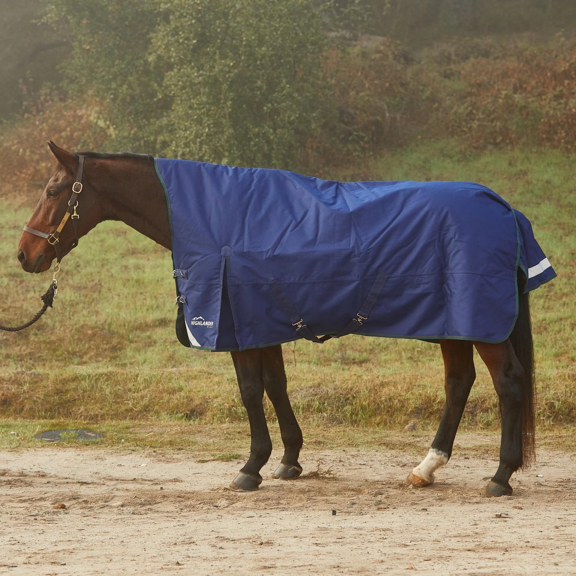 Shires Highlander Plus 200 High Neck Turnout