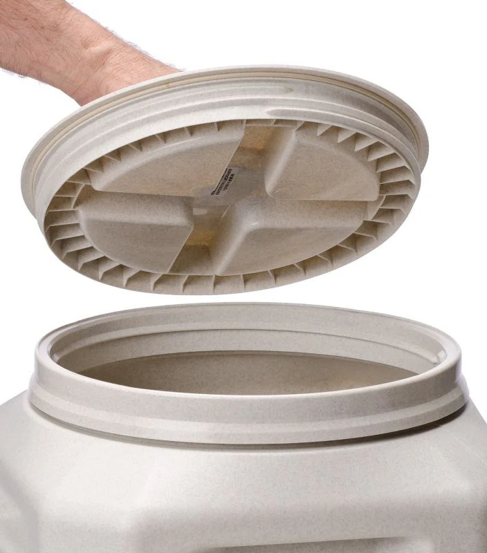 Vittles Vault Food Storage - 30 lb - Image 2